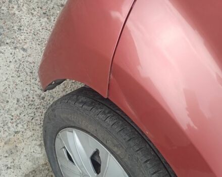 Червоний Дайхатсу Sirion, об'ємом двигуна 1.3 л та пробігом 221 тис. км за 3690 $, фото 5 на Automoto.ua