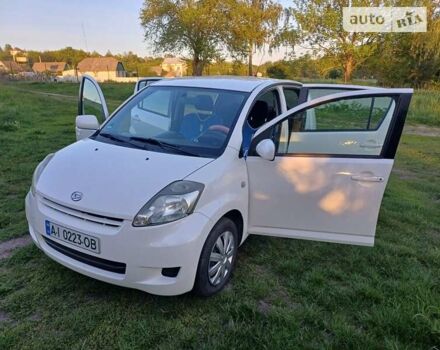 Дайхатсу Sirion, об'ємом двигуна 1 л та пробігом 204 тис. км за 4400 $, фото 7 на Automoto.ua