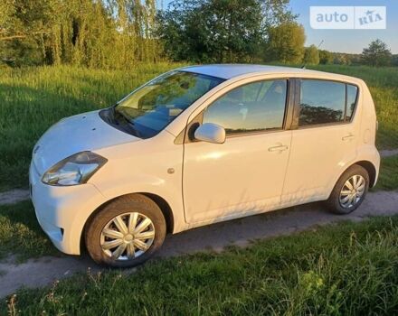 Дайхатсу Sirion, об'ємом двигуна 1 л та пробігом 204 тис. км за 4400 $, фото 2 на Automoto.ua