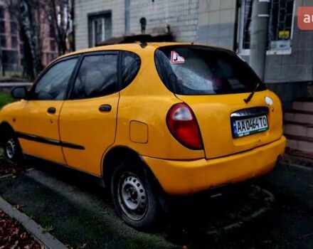 Желтый Дайхатсу Сирион, объемом двигателя 1 л и пробегом 220 тыс. км за 1700 $, фото 3 на Automoto.ua