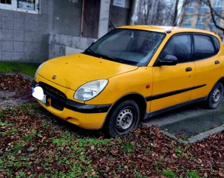 Желтый Дайхатсу Сирион, объемом двигателя 1 л и пробегом 220 тыс. км за 1700 $, фото 5 на Automoto.ua