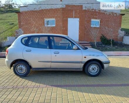 Сірий Дайхатсу Sirion, об'ємом двигуна 0.99 л та пробігом 190 тис. км за 3500 $, фото 6 на Automoto.ua