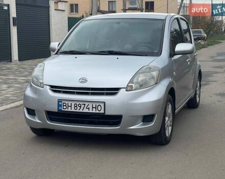 Серый Дайхатсу Сирион, объемом двигателя 1.3 л и пробегом 230 тыс. км за 5250 $, фото 2 на Automoto.ua