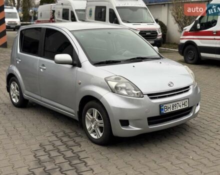 Серый Дайхатсу Сирион, объемом двигателя 1.3 л и пробегом 230 тыс. км за 4900 $, фото 3 на Automoto.ua