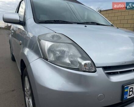 Серый Дайхатсу Сирион, объемом двигателя 1.3 л и пробегом 230 тыс. км за 5250 $, фото 3 на Automoto.ua