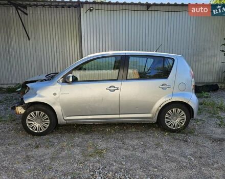 Сірий Дайхатсу Sirion, об'ємом двигуна 1.3 л та пробігом 180 тис. км за 1700 $, фото 3 на Automoto.ua
