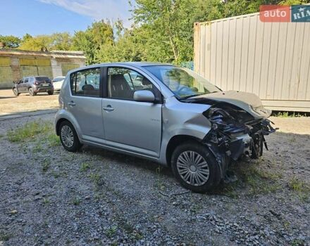 Сірий Дайхатсу Sirion, об'ємом двигуна 1.3 л та пробігом 180 тис. км за 1700 $, фото 1 на Automoto.ua