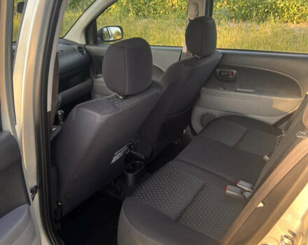 Сірий Дайхатсу Sirion, об'ємом двигуна 1 л та пробігом 212 тис. км за 4250 $, фото 18 на Automoto.ua