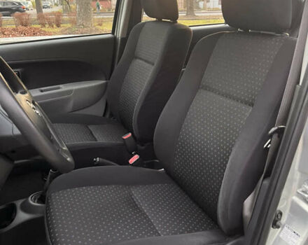 Серый Дайхатсу Сирион, объемом двигателя 1 л и пробегом 214 тыс. км за 4150 $, фото 16 на Automoto.ua