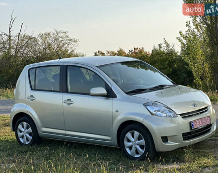 Сірий Дайхатсу Sirion, об'ємом двигуна 1 л та пробігом 212 тис. км за 4250 $, фото 10 на Automoto.ua