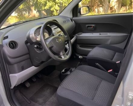 Серый Дайхатсу Сирион, объемом двигателя 1 л и пробегом 212 тыс. км за 4150 $, фото 3 на Automoto.ua