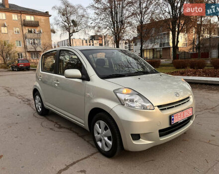 Серый Дайхатсу Сирион, объемом двигателя 1 л и пробегом 214 тыс. км за 4150 $, фото 1 на Automoto.ua