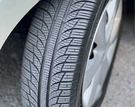 Серый Дайхатсу Сирион, объемом двигателя 1 л и пробегом 212 тыс. км за 4150 $, фото 6 на Automoto.ua