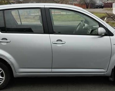 Сірий Дайхатсу Sirion, об'ємом двигуна 1 л та пробігом 122 тис. км за 4200 $, фото 3 на Automoto.ua