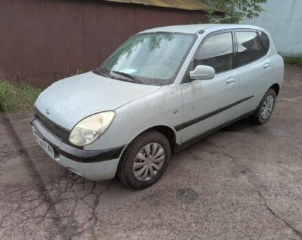 Сірий Дайхатсу Sirion, об'ємом двигуна 1 л та пробігом 300 тис. км за 600 $, фото 1 на Automoto.ua