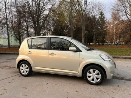 Серый Дайхатсу Сирион, объемом двигателя 1 л и пробегом 214 тыс. км за 4350 $, фото 1 на Automoto.ua