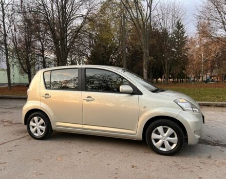 Серый Дайхатсу Сирион, объемом двигателя 1 л и пробегом 214 тыс. км за 4350 $, фото 1 на Automoto.ua