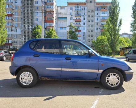 Синій Дайхатсу Sirion, об'ємом двигуна 1 л та пробігом 289 тис. км за 2500 $, фото 4 на Automoto.ua