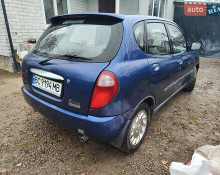 Синий Дайхатсу Сирион, объемом двигателя 0.99 л и пробегом 249 тыс. км за 2750 $, фото 6 на Automoto.ua