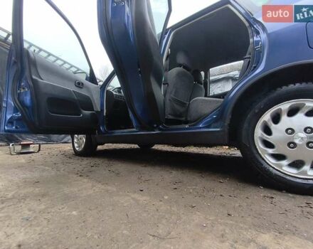 Синий Дайхатсу Сирион, объемом двигателя 0.99 л и пробегом 249 тыс. км за 2750 $, фото 17 на Automoto.ua