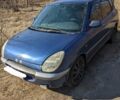 Синій Дайхатсу Sirion, об'ємом двигуна 1 л та пробігом 250 тис. км за 1800 $, фото 1 на Automoto.ua