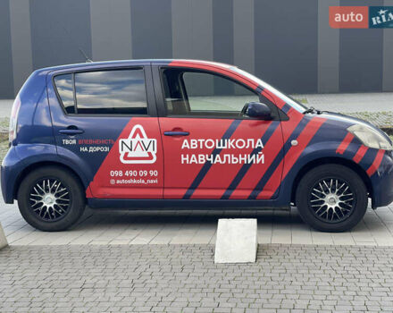 Синій Дайхатсу Sirion, об'ємом двигуна 1.3 л та пробігом 210 тис. км за 6500 $, фото 6 на Automoto.ua