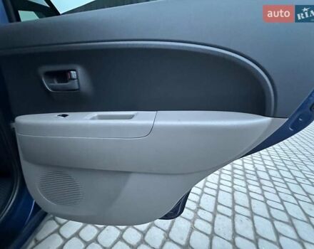 Синій Дайхатсу Sirion, об'ємом двигуна 1.3 л та пробігом 248 тис. км за 5990 $, фото 20 на Automoto.ua