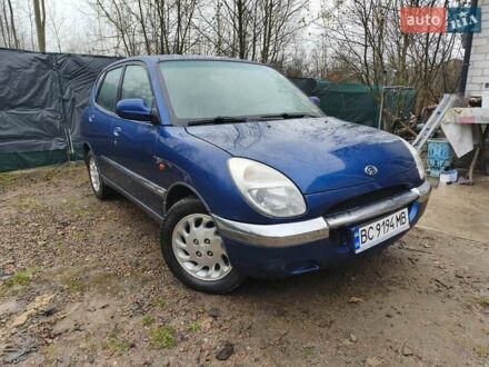 Синий Дайхатсу Сирион, объемом двигателя 0.99 л и пробегом 249 тыс. км за 2750 $, фото 1 на Automoto.ua