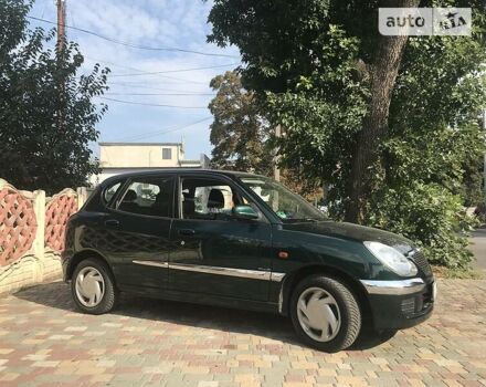 Зелений Дайхатсу Sirion, об'ємом двигуна 1 л та пробігом 160 тис. км за 3500 $, фото 3 на Automoto.ua