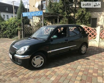 Зелений Дайхатсу Sirion, об'ємом двигуна 1 л та пробігом 160 тис. км за 3500 $, фото 5 на Automoto.ua