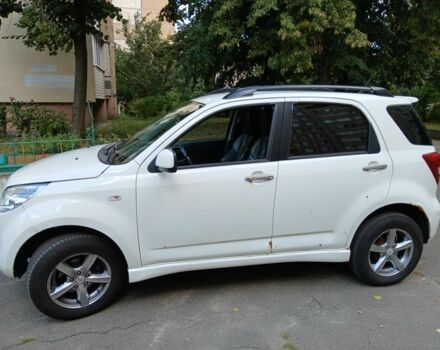 Дайхатсу Terios 2008 у Броварах на Automoto.ua Білий Дайхатсу Terios, об'ємом двигуна 1.5 л та пробігом 220 тис. км за 6800 $, фото 1 на Automoto.ua