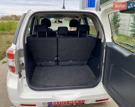 Дайхатсу Териос 2009 в Одессе на Automoto.ua Белый Дайхатсу Териос, объемом двигателя 1.5 л и пробегом 179 тыс. км за 7800 $, фото 14 на Automoto.ua