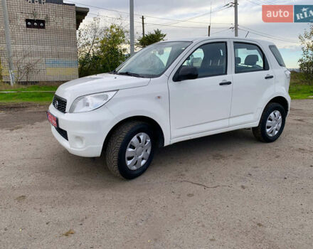 Дайхатсу Териос 2009 в Одессе на Automoto.ua Белый Дайхатсу Териос, объемом двигателя 1.5 л и пробегом 179 тыс. км за 7800 $, фото 6 на Automoto.ua