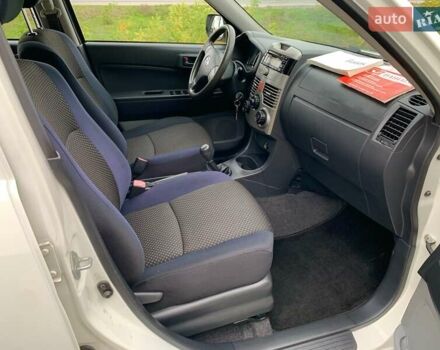 Дайхатсу Териос 2009 в Одессе на Automoto.ua Белый Дайхатсу Териос, объемом двигателя 1.5 л и пробегом 179 тыс. км за 7800 $, фото 20 на Automoto.ua