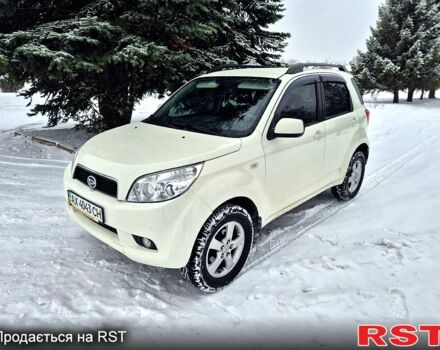 Белый Дайхатсу Териос, объемом двигателя 1.5 л и пробегом 84 тыс. км за 7200 $, фото 1 на Automoto.ua