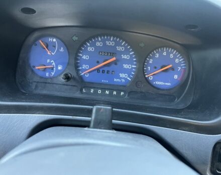 Фиолетовый Дайхатсу Териос, объемом двигателя 1.3 л и пробегом 300 тыс. км за 2500 $, фото 7 на Automoto.ua