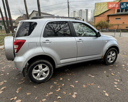 Сірий Дайхатсу Terios, об'ємом двигуна 1.5 л та пробігом 130 тис. км за 5999 $, фото 2 на Automoto.ua