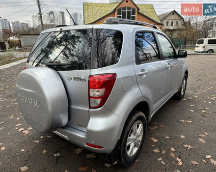 Сірий Дайхатсу Terios, об'ємом двигуна 1.5 л та пробігом 130 тис. км за 5999 $, фото 3 на Automoto.ua