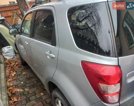 Серый Дайхатсу Териос, объемом двигателя 1.5 л и пробегом 107 тыс. км за 7000 $, фото 2 на Automoto.ua