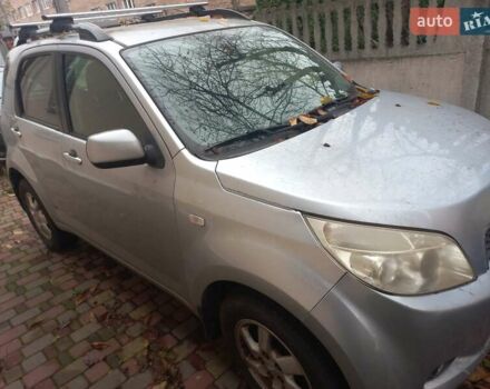 Серый Дайхатсу Териос, объемом двигателя 1.5 л и пробегом 107 тыс. км за 7000 $, фото 4 на Automoto.ua