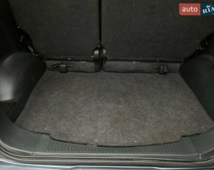 Серый Дайхатсу Териос, объемом двигателя 1.5 л и пробегом 198 тыс. км за 7500 $, фото 2 на Automoto.ua