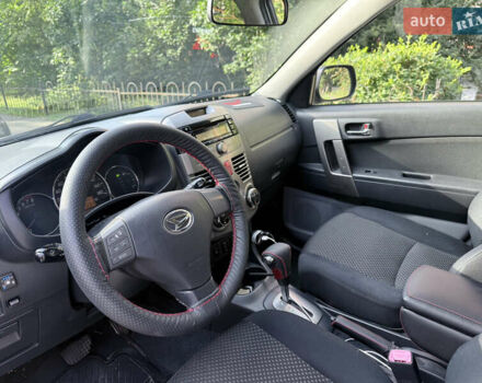 Сірий Дайхатсу Terios, об'ємом двигуна 1.5 л та пробігом 160 тис. км за 8800 $, фото 3 на Automoto.ua