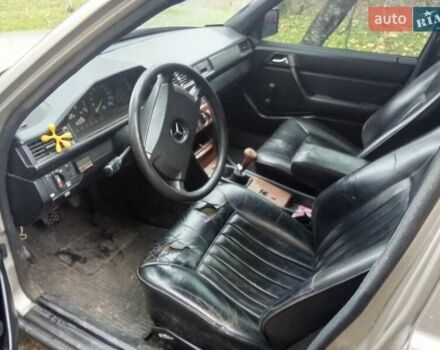 Бежевий Даймлер Даімлєр, об'ємом двигуна 0 л та пробігом 254 тис. км за 1400 $, фото 3 на Automoto.ua