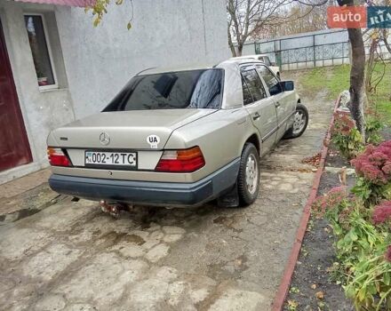 Бежевий Даймлер Даімлєр, об'ємом двигуна 0 л та пробігом 254 тис. км за 1400 $, фото 1 на Automoto.ua