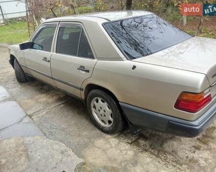 Бежевий Даймлер Даімлєр, об'ємом двигуна 0 л та пробігом 254 тис. км за 1400 $, фото 7 на Automoto.ua