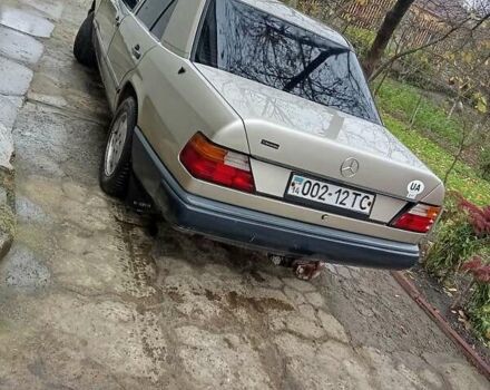 Бежевий Даймлер Даімлєр, об'ємом двигуна 0 л та пробігом 256 тис. км за 1500 $, фото 9 на Automoto.ua