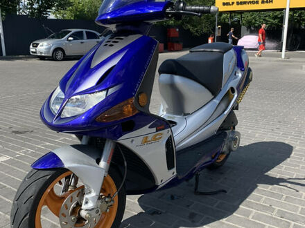 Дербі Предатор 2001 у Дніпро (Дніпропетровську) на Automoto.ua Синій Дербі Предатор, об'ємом двигуна 0.05 л та пробігом 1 тис. км за 1600 $, фото 1 на Automoto.ua