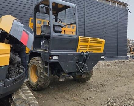 Желтый Диечи Ф, объемом двигателя 4.75 л и пробегом 20 тыс. км за 64170 $, фото 1 на Automoto.ua