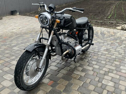 Дніпро (КМЗ) 10-36 1983 у Обухове на Automoto.ua Чорний Дніпро (КМЗ) 10-36, об'ємом двигуна 0.65 л та пробігом 2 тис. км за 1600 $, фото 1 на Automoto.ua