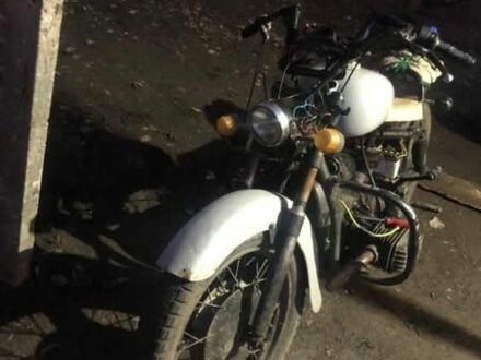 Днепр Другая 1992 в Александрие на Automoto.ua Днепр Другая, объемом двигателя 0.65 л и пробегом 0 тыс. км за 16000 $, фото 1 на Automoto.ua
